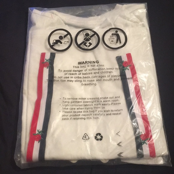 🎀 Ribbon T-Shirt🎀 - Picture 8 of 8